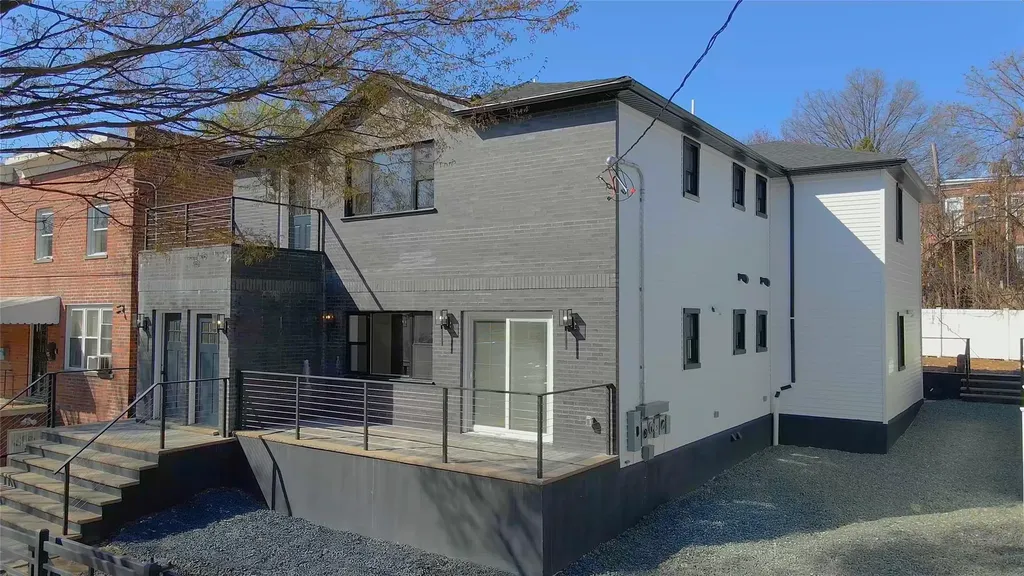 4239 Digney Avenue Bronx NY 10466