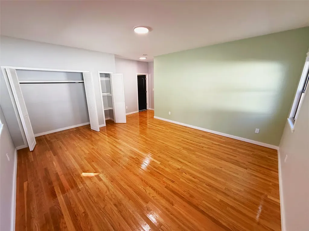 4239 Digney Avenue Bronx NY 10466