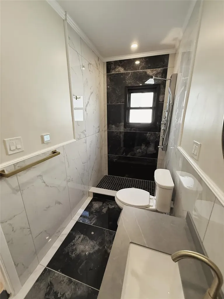 4239 Digney Avenue Bronx NY 10466