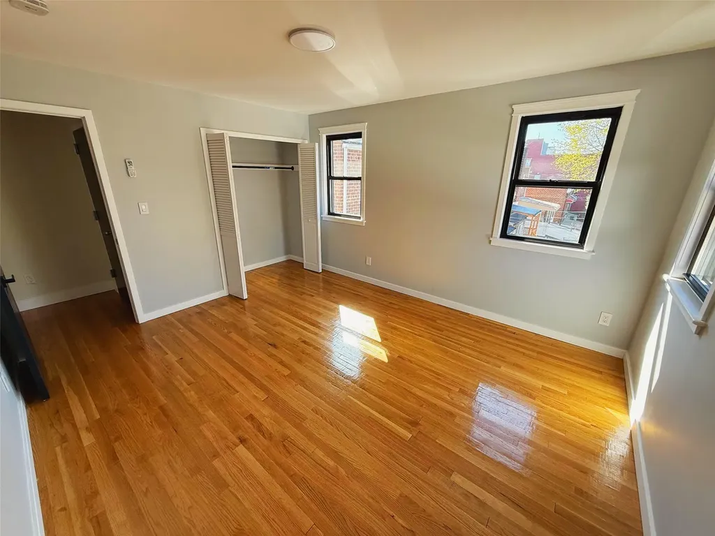 4239 Digney Avenue Bronx NY 10466