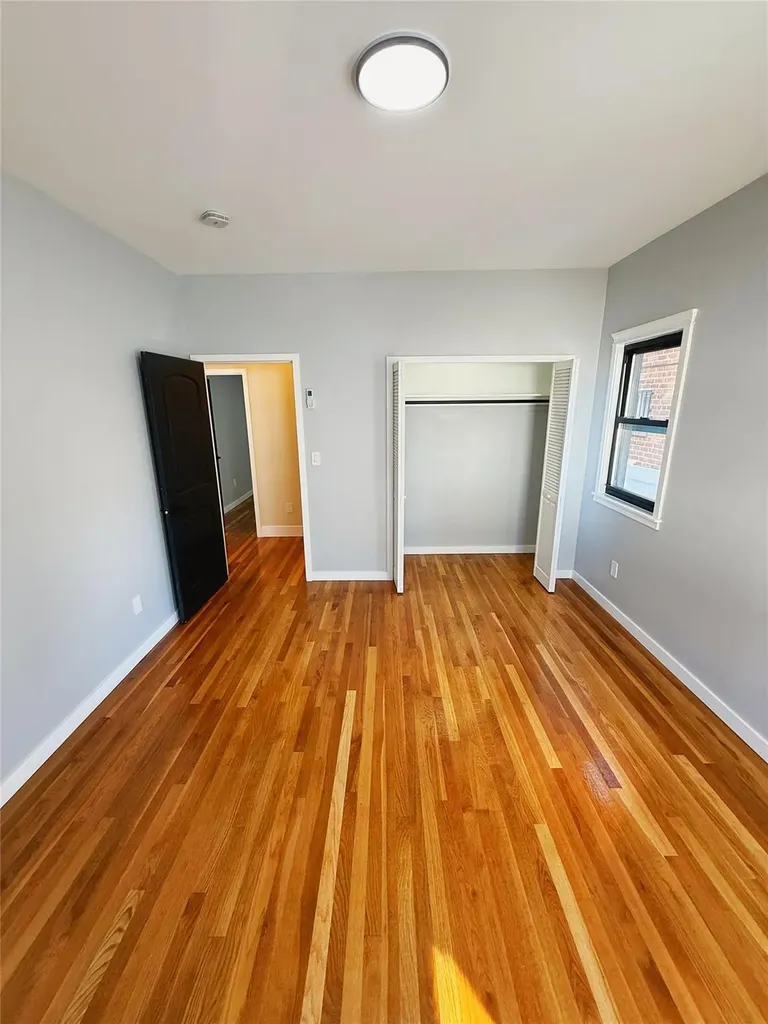 4239 Digney Avenue Bronx NY 10466