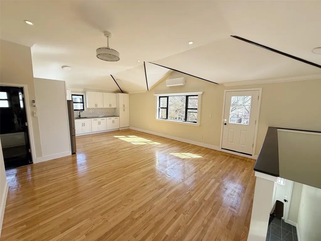 4239 Digney Avenue Bronx NY 10466