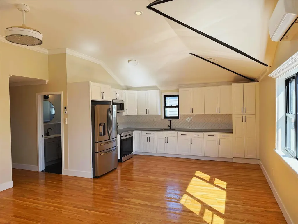 4239 Digney Avenue Bronx NY 10466