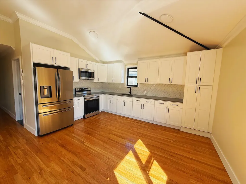 4239 Digney Avenue Bronx NY 10466