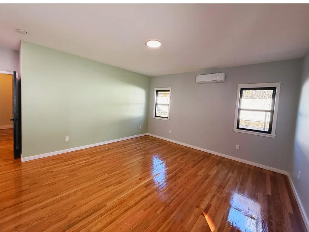 4239 Digney Avenue Bronx NY 10466