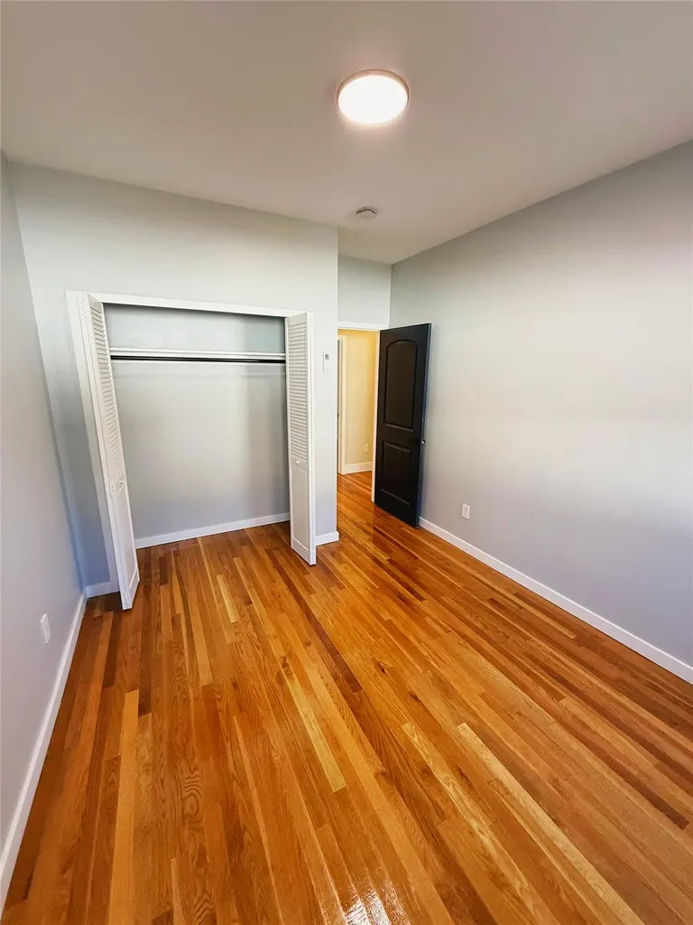4239 Digney Avenue Bronx NY 10466