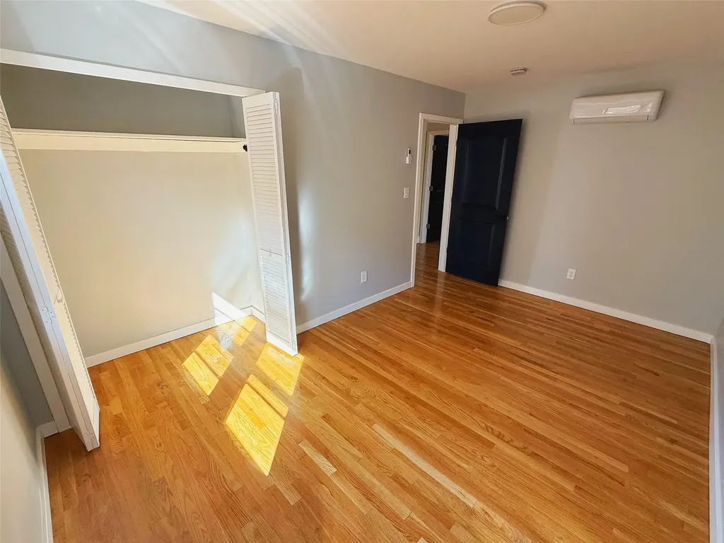 4239 Digney Avenue Bronx NY 10466