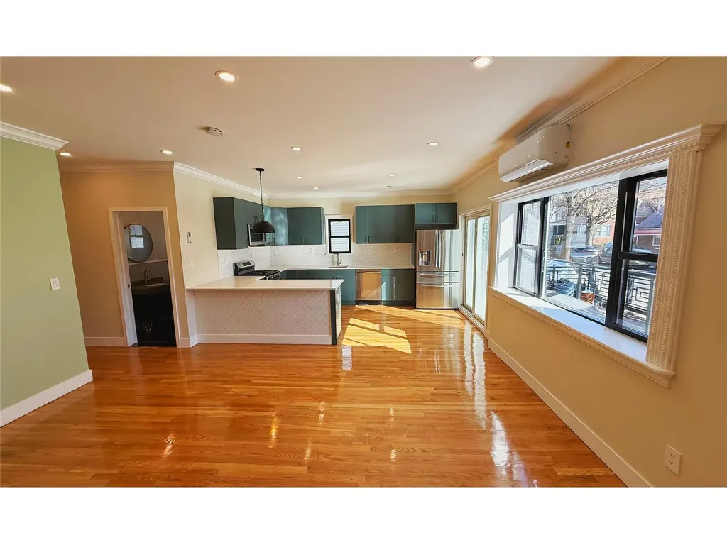 4239 Digney Avenue Bronx NY 10466