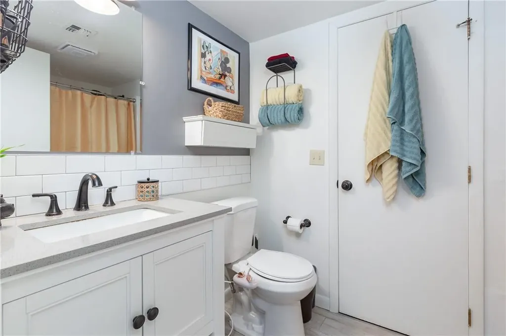 4005 Deer Path Poughkeepsie NY 12603