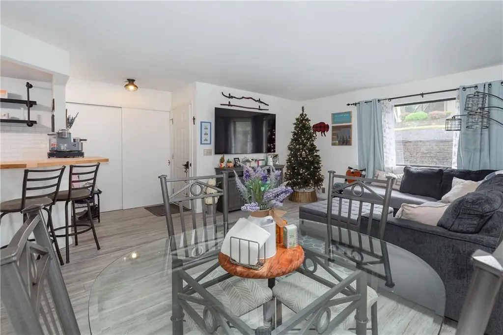 4005 Deer Path Poughkeepsie NY 12603