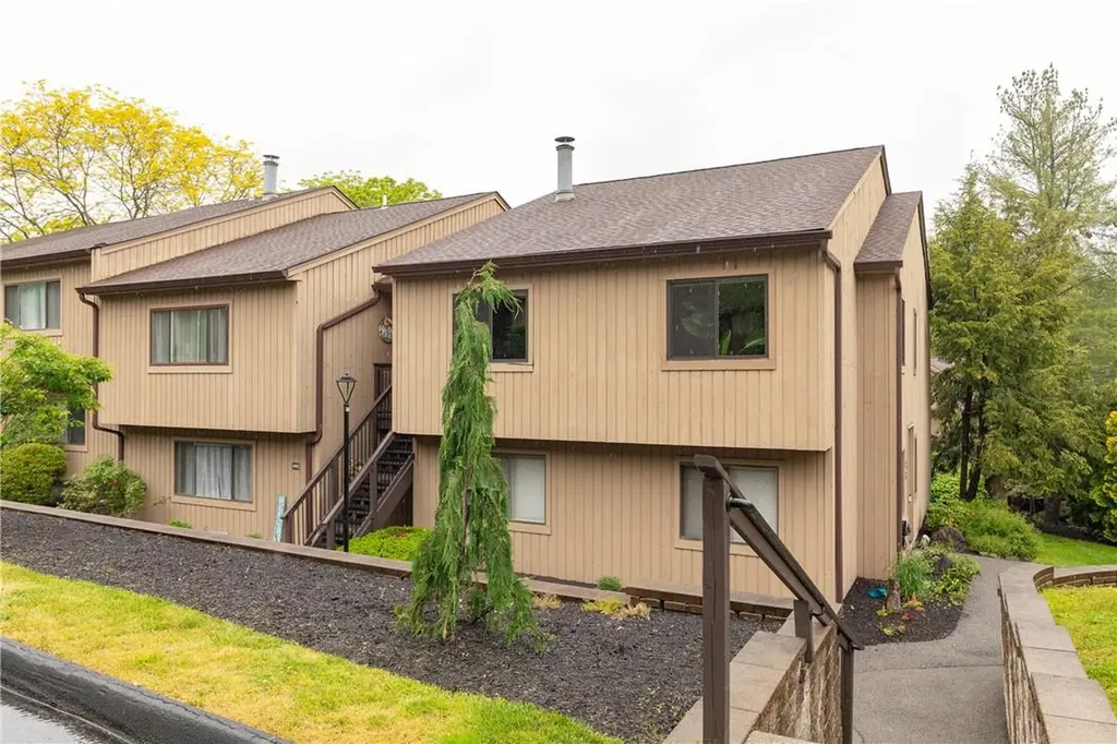 4005 Deer Path Poughkeepsie NY 12603