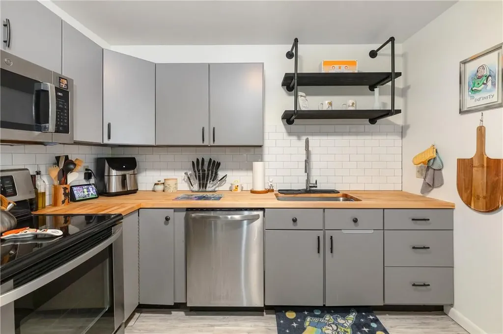 4005 Deer Path Poughkeepsie NY 12603