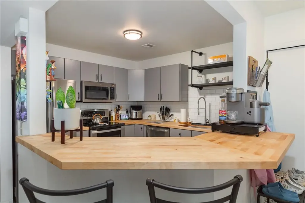 4005 Deer Path Poughkeepsie NY 12603
