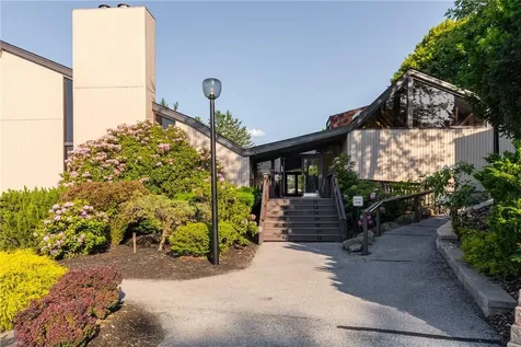 4005 Deer Path Poughkeepsie NY 12603