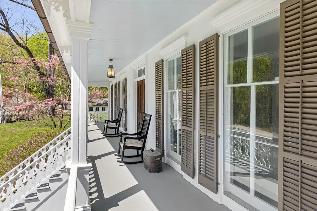 320 Mount Holly Road Katonah NY 10536