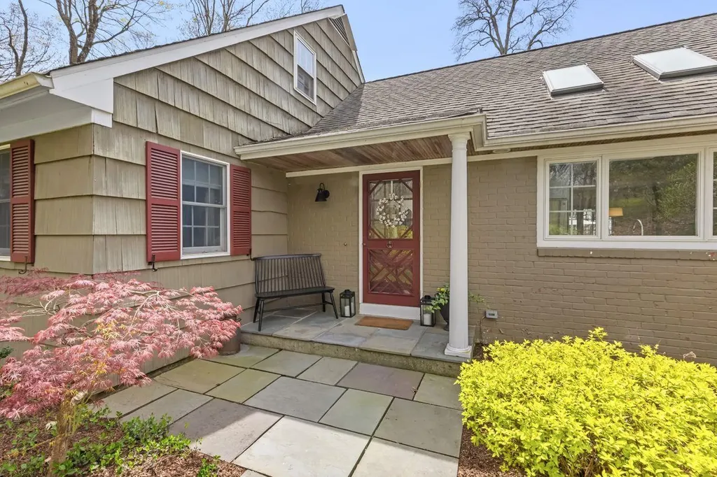 35 Leslie Lane Katonah NY 10536