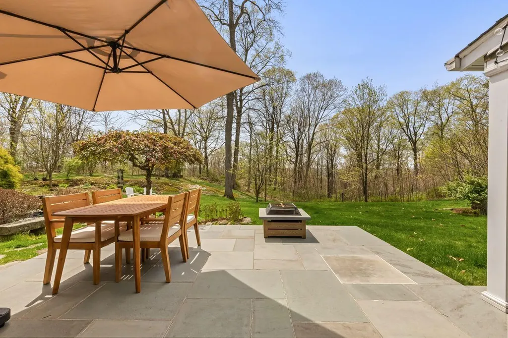 35 Leslie Lane Katonah NY 10536