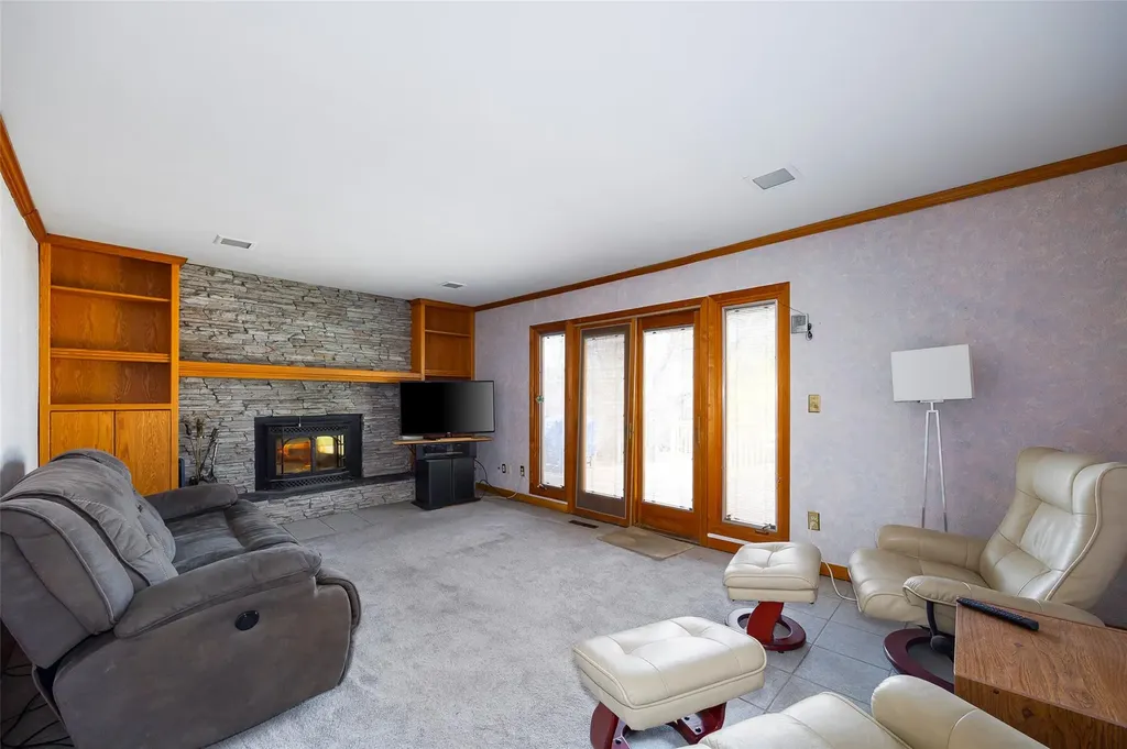 6 Scott Court Poughkeepsie NY 12601
