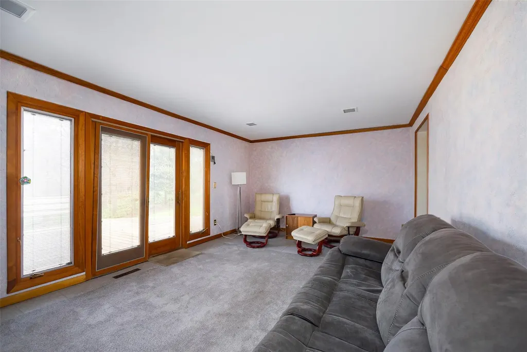 6 Scott Court Poughkeepsie NY 12601