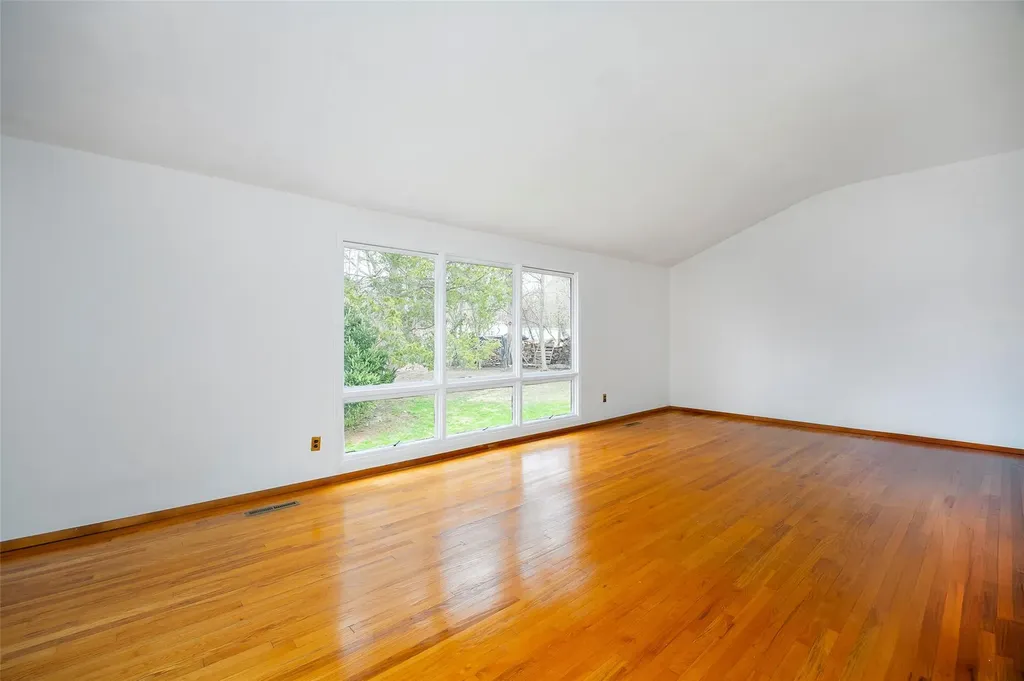 6 Scott Court Poughkeepsie NY 12601