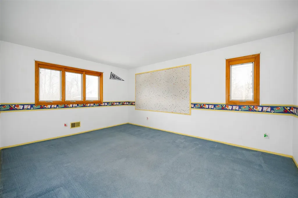 6 Scott Court Poughkeepsie NY 12601