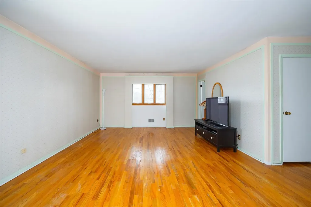 6 Scott Court Poughkeepsie NY 12601