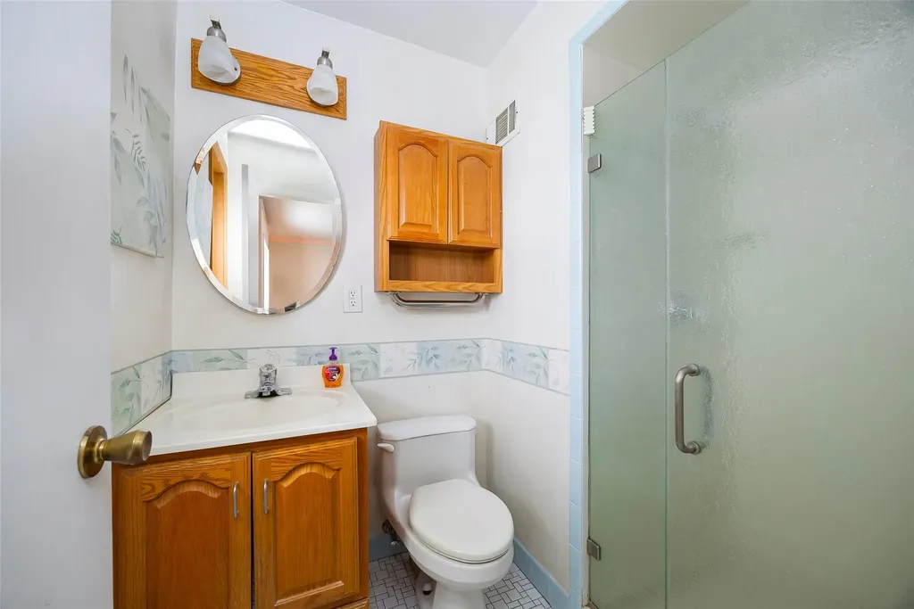 6 Scott Court Poughkeepsie NY 12601