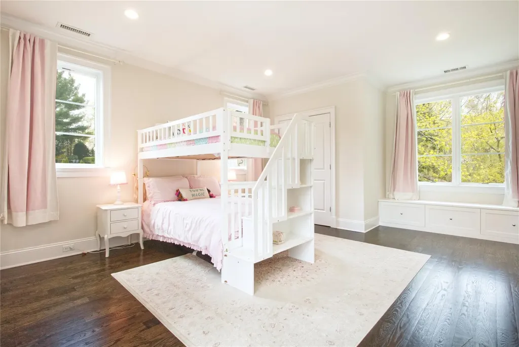 23 Glen Eagles Drive Larchmont NY 10538