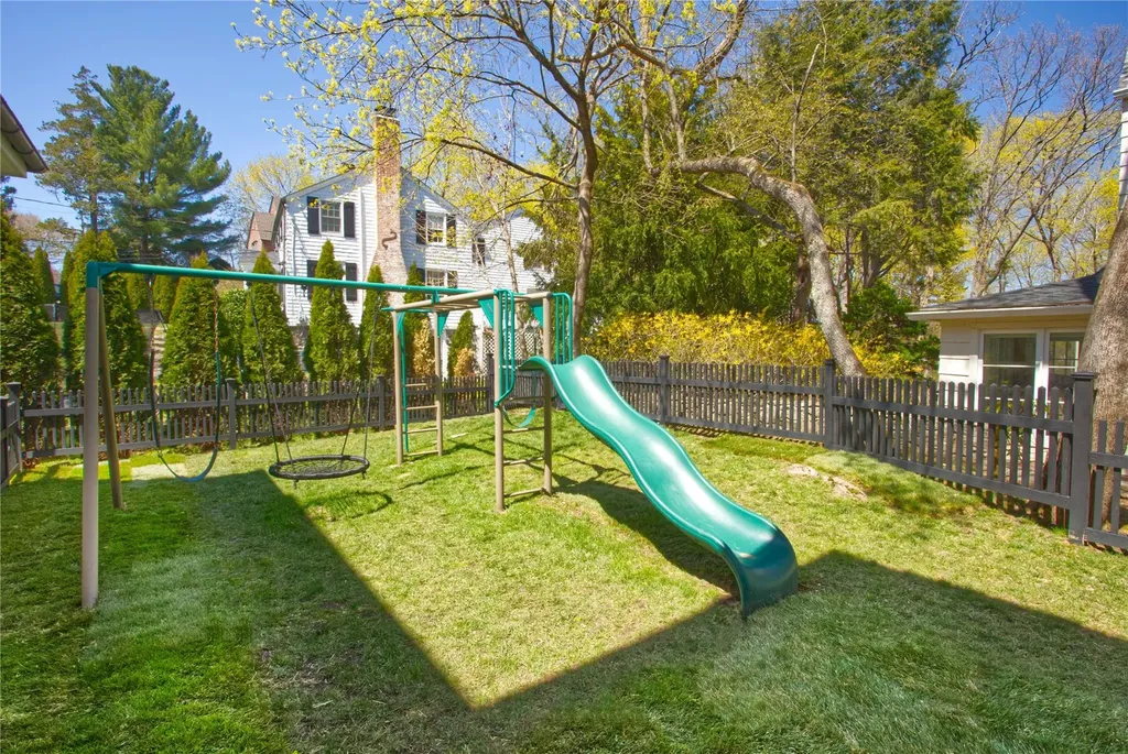 23 Glen Eagles Drive Larchmont NY 10538