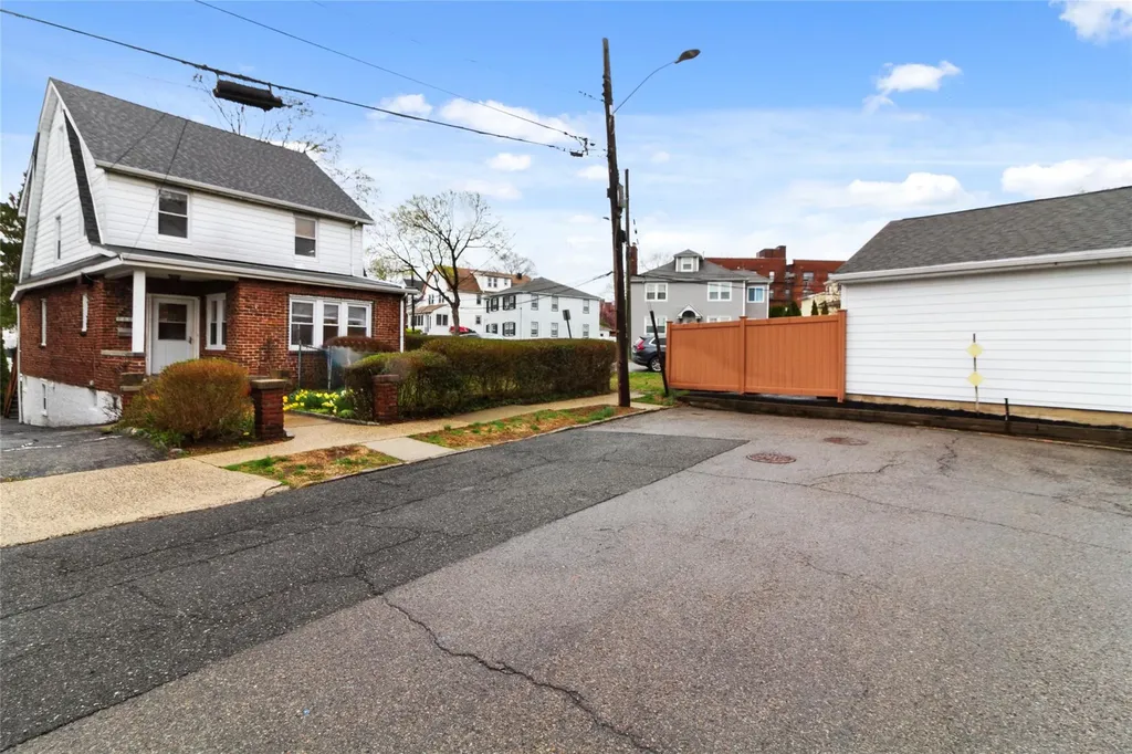60 Boone Street Yonkers NY 10704