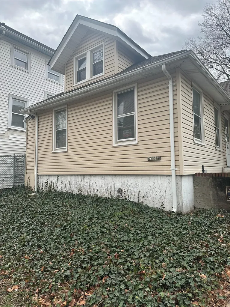 15844 77th Avenue Fresh Meadows NY 11366