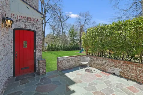 165 Valley Road New Rochelle NY 10804
