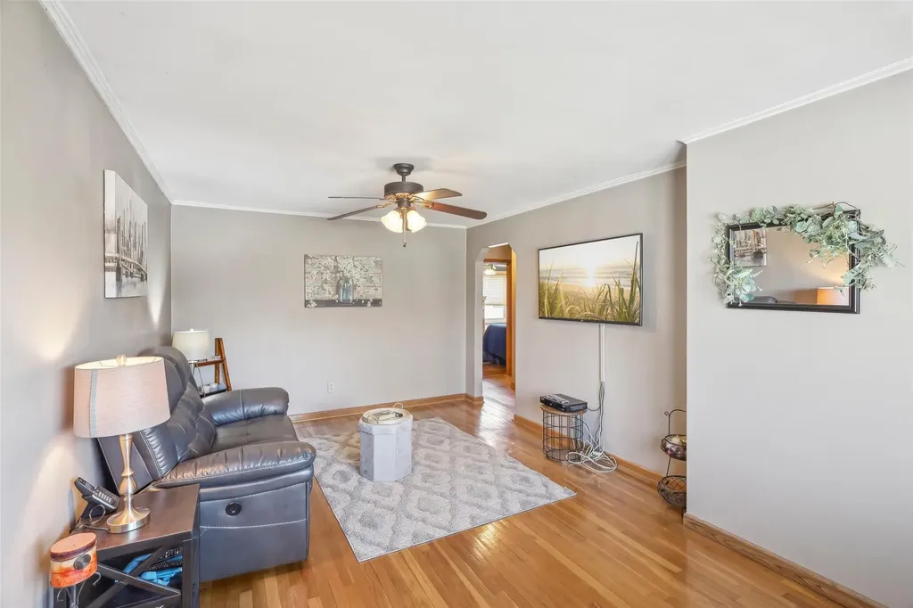 188 N 3rd Street Bethpage NY 11714
