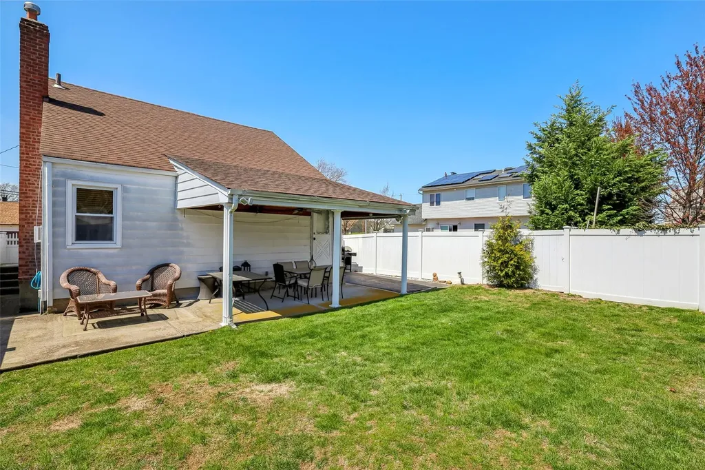 188 N 3rd Street Bethpage NY 11714