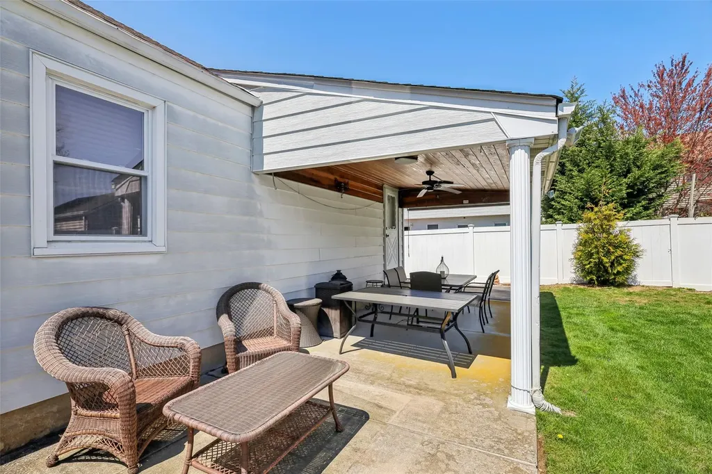 188 N 3rd Street Bethpage NY 11714
