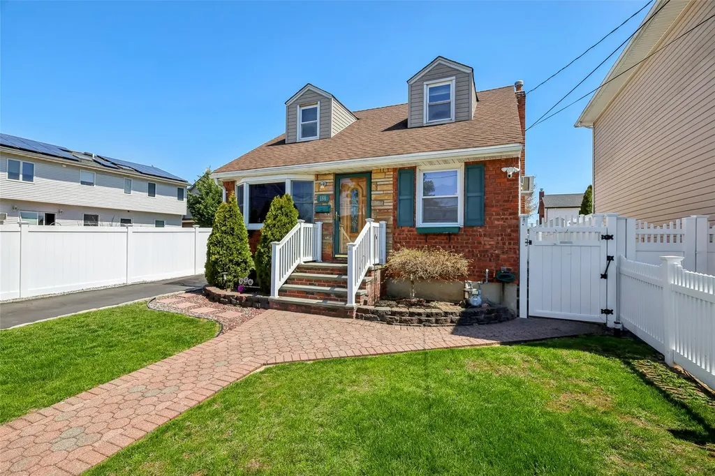 188 N 3rd Street Bethpage NY 11714