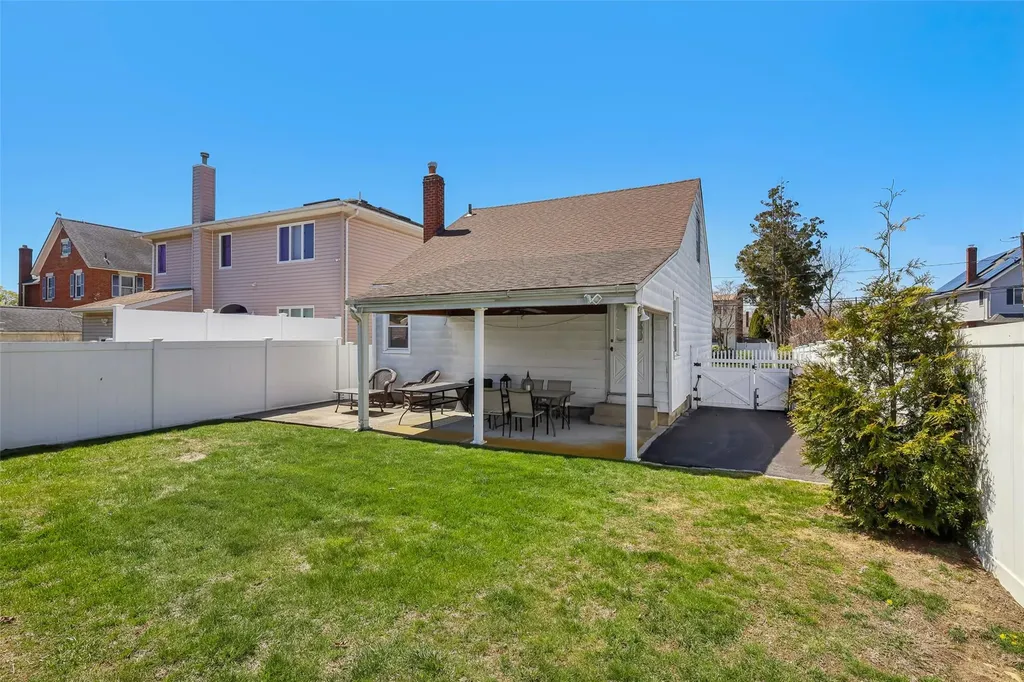 188 N 3rd Street Bethpage NY 11714
