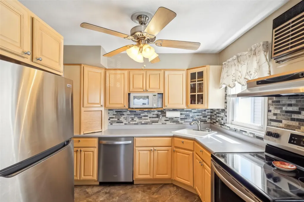 188 N 3rd Street Bethpage NY 11714