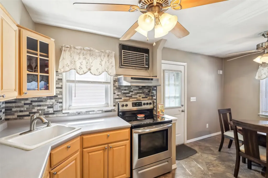 188 N 3rd Street Bethpage NY 11714