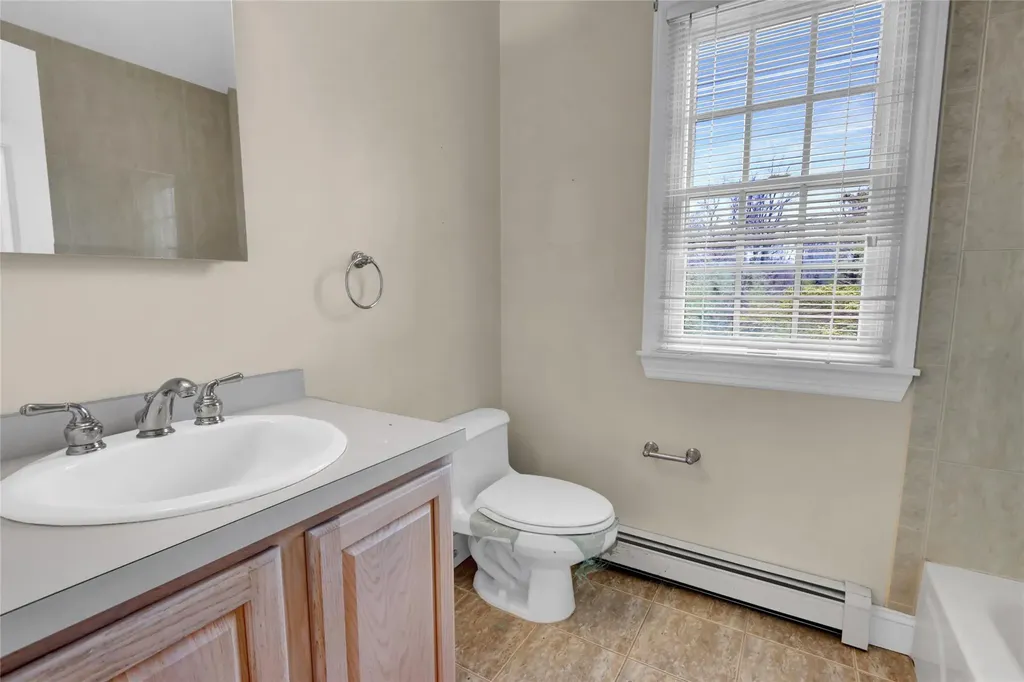 3 The Hunt Saint James NY 11780