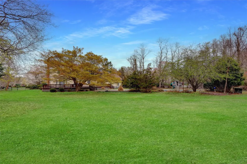 3 The Hunt Saint James NY 11780
