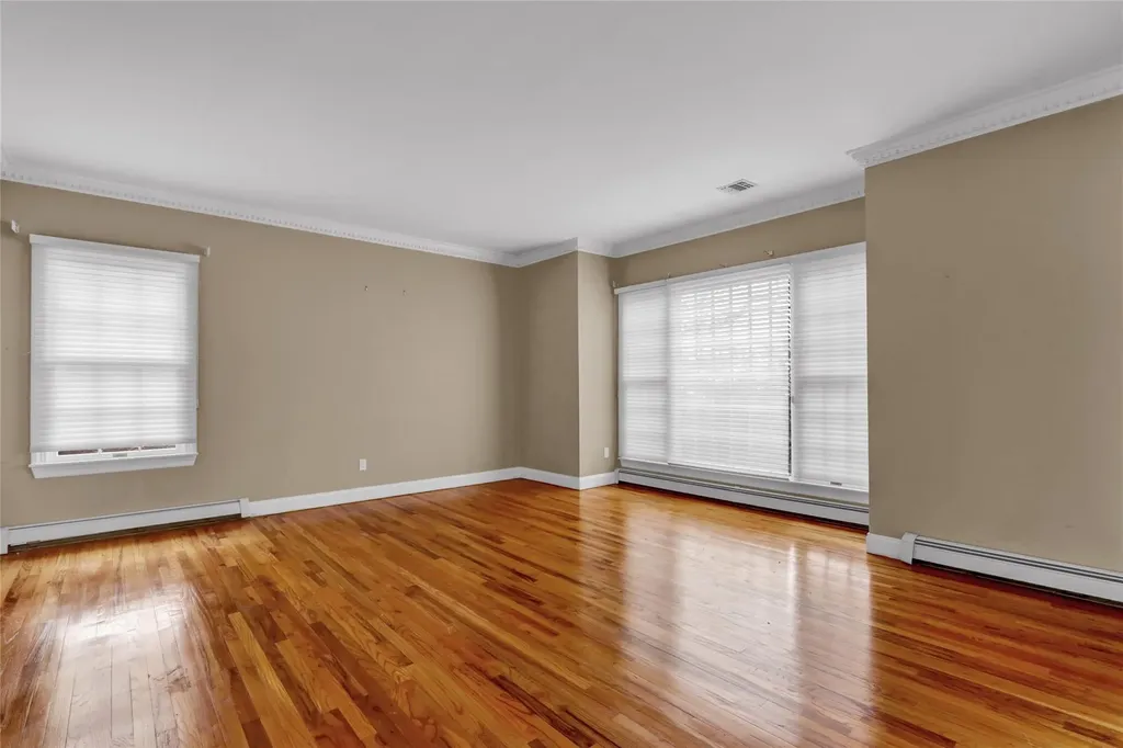 3 The Hunt Saint James NY 11780