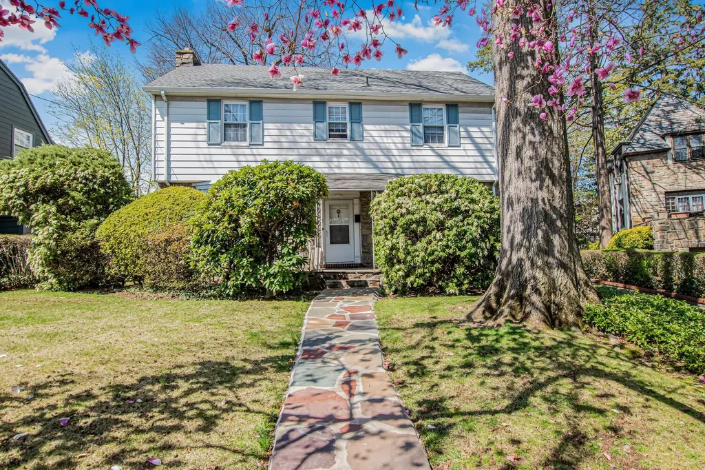42 Cumberland Drive Yonkers NY 10704