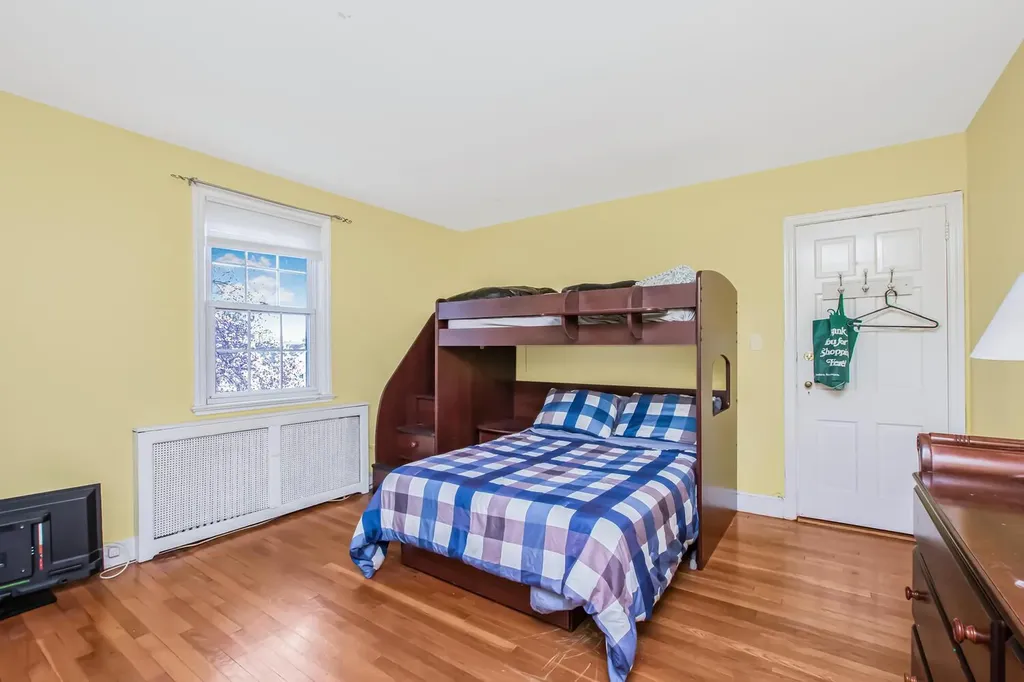 42 Cumberland Drive Yonkers NY 10704