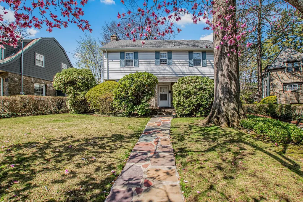 42 Cumberland Drive Yonkers NY 10704
