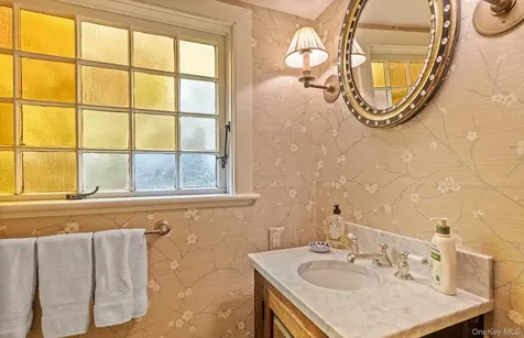 322 Rose Hill Road Water Mill NY 11976