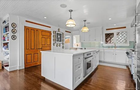 322 Rose Hill Road Water Mill NY 11976