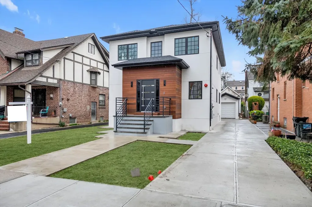 3369 164th Street Flushing NY 11358