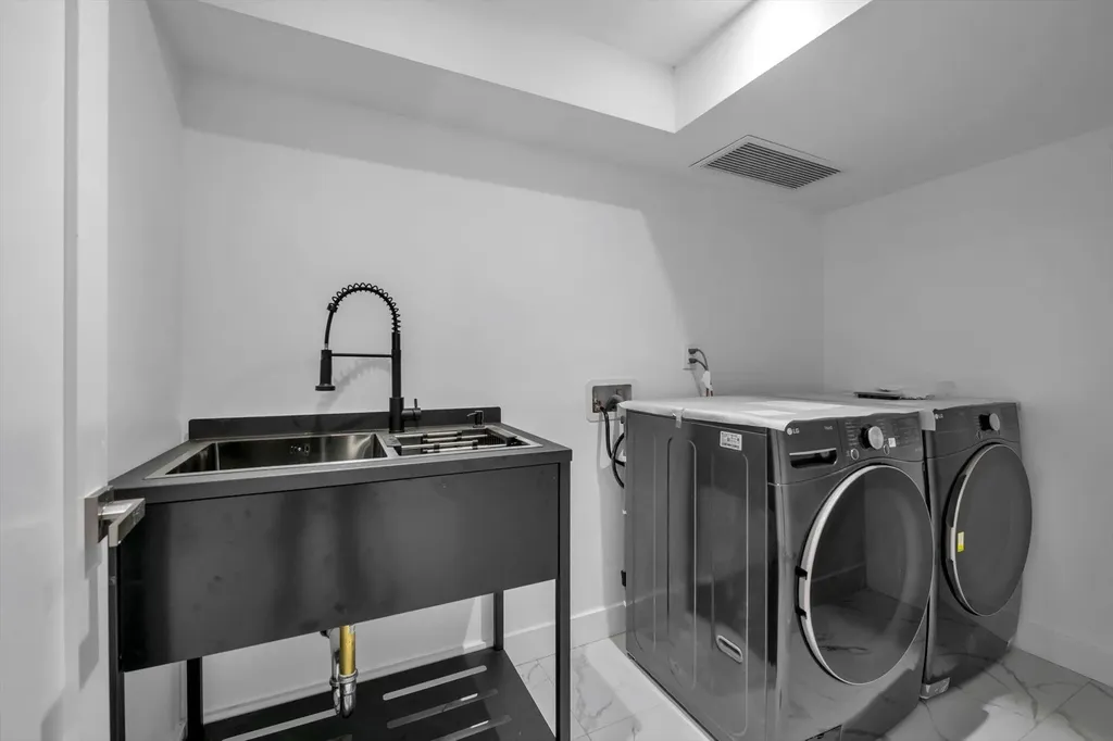 3369 164th Street Flushing NY 11358