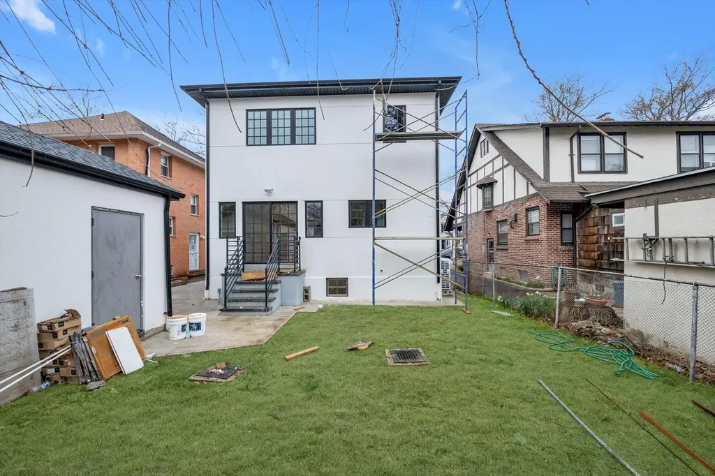 3369 164th Street Flushing NY 11358
